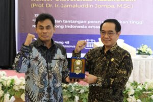 Meningkatkan Peran Pendidikan Tinggi melalui Kuliah Umum dan Perpanjangan MoU antara Unhas dan Universitas Bosowa