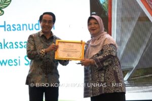 Unhas Raih Penghargaan UI GreenMetrics sebagai Kampus Penerapan Paling Berkelanjutan di Timur Indonesia