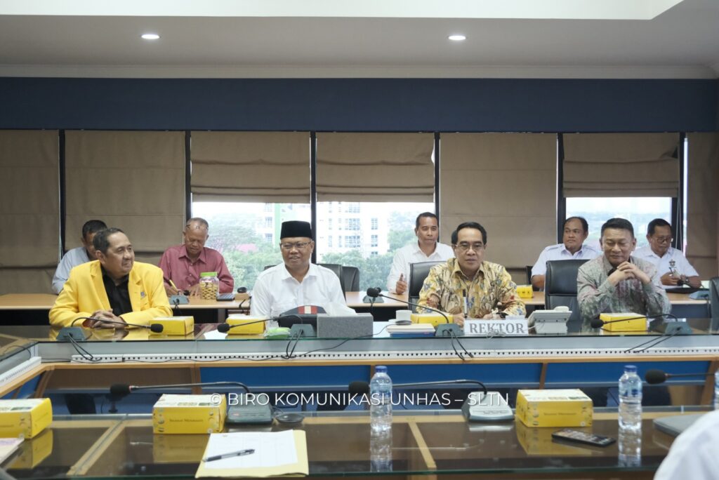 Penandatangan Nota Kesapahaman antara Unhas dan Universitas Terbuka dan untuk Peningkatan Kerja Sama Akademik