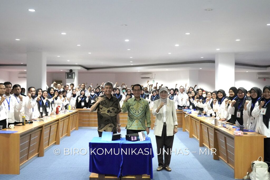 Rektor Unhas Resmi Buka Pendidikan dan Pelatihan Dasar Bagi 135 Tendik Calon Non PNS Tetap Lingkup Rumah Sakit