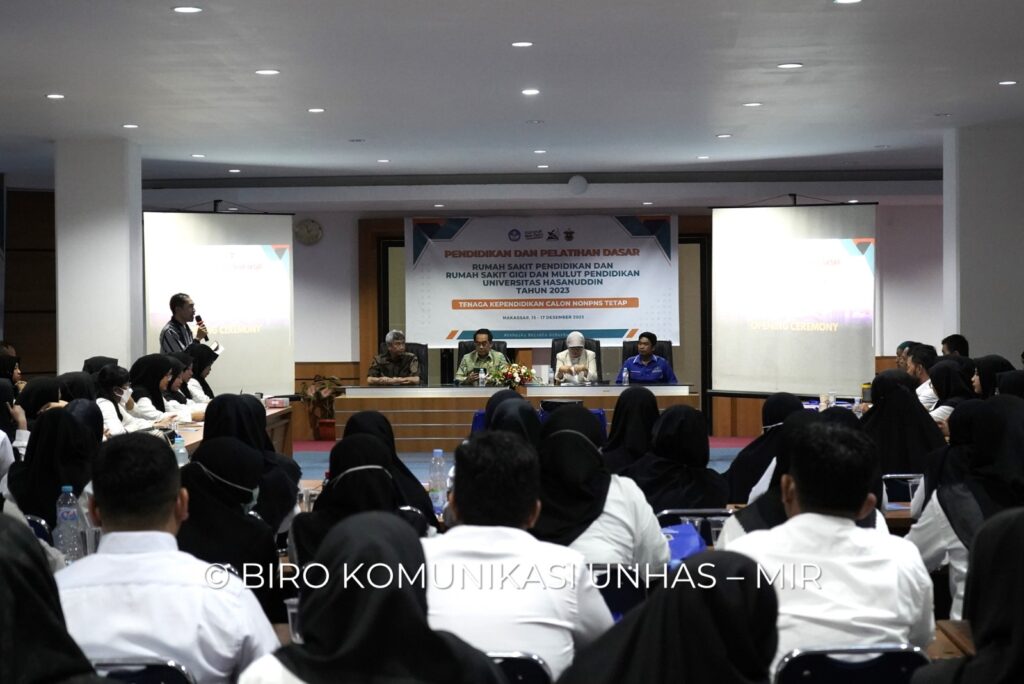 Rektor Unhas Resmi Buka Pendidikan dan Pelatihan Dasar Bagi 135 Tendik Calon Non PNS Tetap Lingkup Rumah Sakit