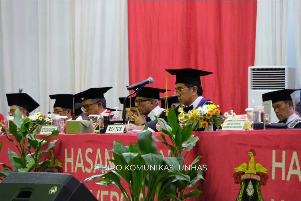 Unhas Hasilkan 1587 Wisudawan Baru Pada Periode Wisuda Desember 2023