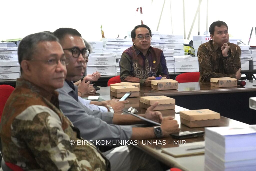Serah Terima Dokumen Pengembangan Rumah Sakit Unhas Loan KFW Jerman