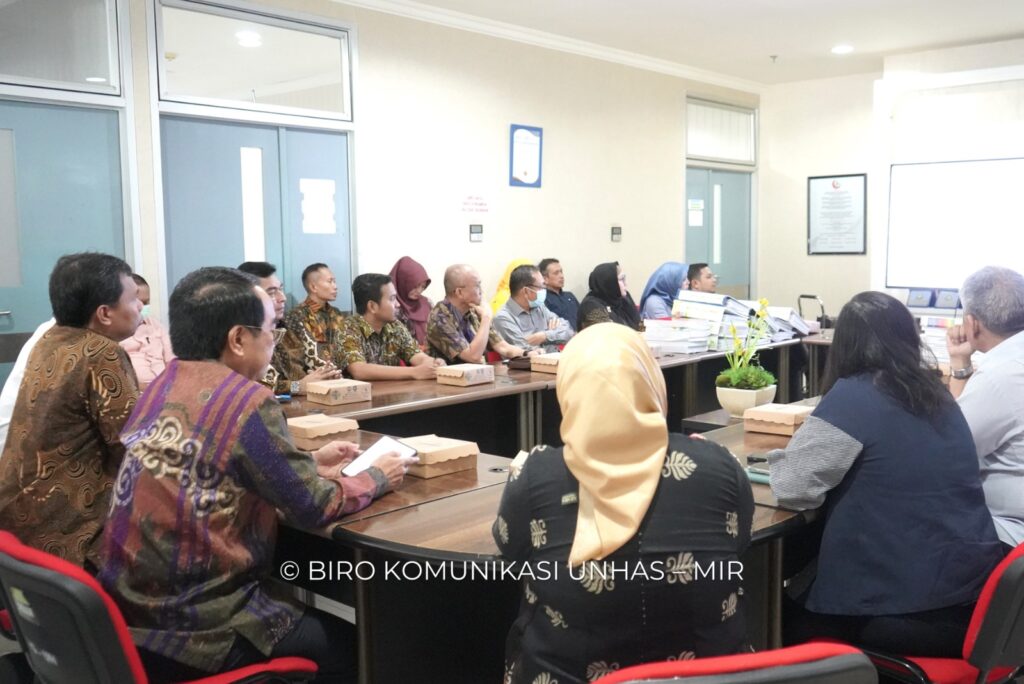 Serah Terima Dokumen Pengembangan Rumah Sakit Unhas Loan KFW Jerman
