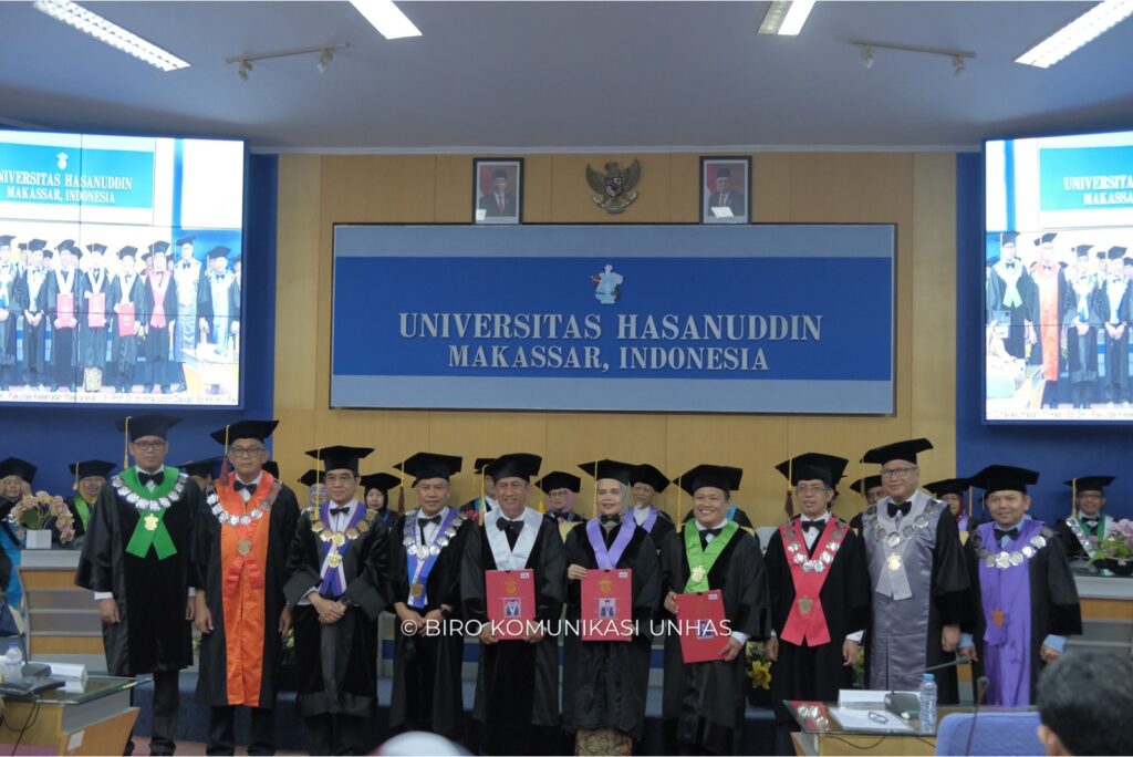 Pengukuhan Tiga Guru Besar Baru di Unhas: Menguatkan Keahlian di Fakultas Ekonomi dan Bisnis, Kesehatan Masyarakat, dan Kedokteran