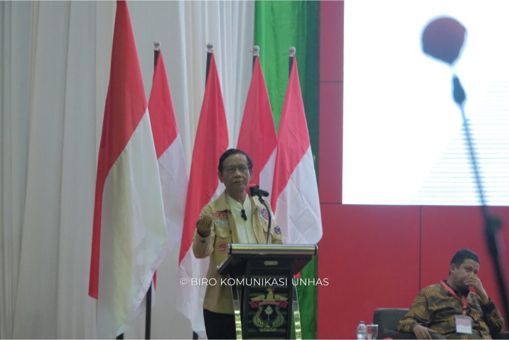 Prof. Mahfud Paparkan Program Unggulan Paslon 03 di Unhas