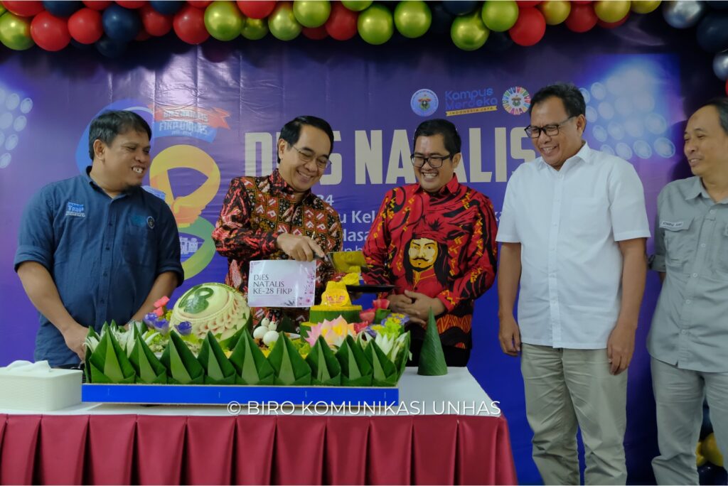 Rektor pada Puncak Perayaan Dies Natalis Ke-28 FIKP Unhas: Terus Tingkatkan Kontribusi ke Perguruan Tinggi dan Peningkatan SDM Kelautan Perikanan