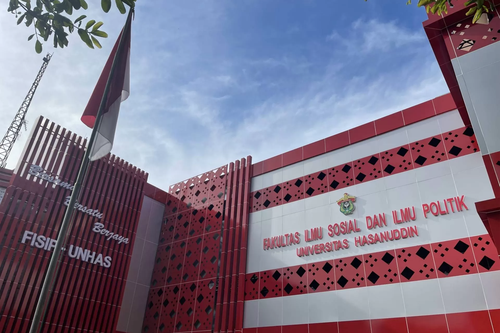 Fakultas dan Sekolah