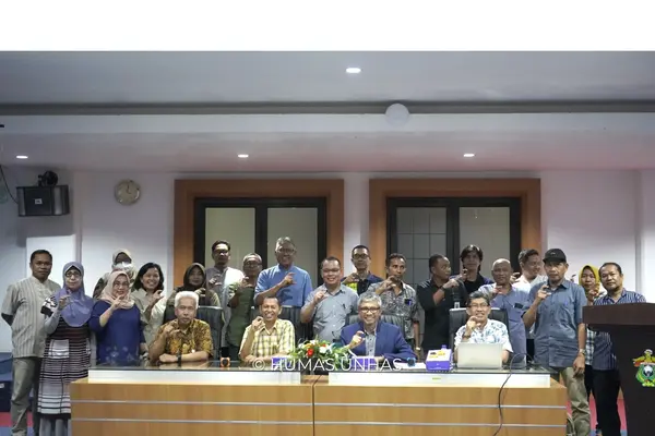 Gelar Sosialisasi PPID, Sekun Unhas Harapkan Kolaborasi Fakultas dan Unit Kerja