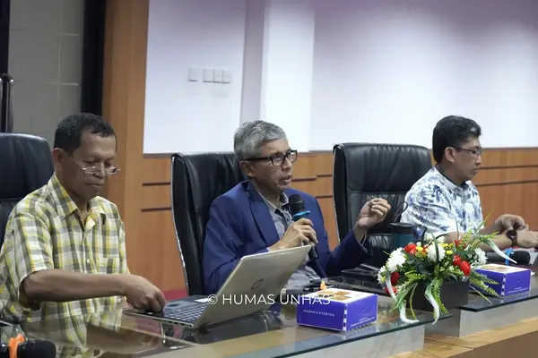 Gelar Sosialisasi PPID, Sekun Unhas Harapkan Kolaborasi Fakultas dan Unit Kerja
