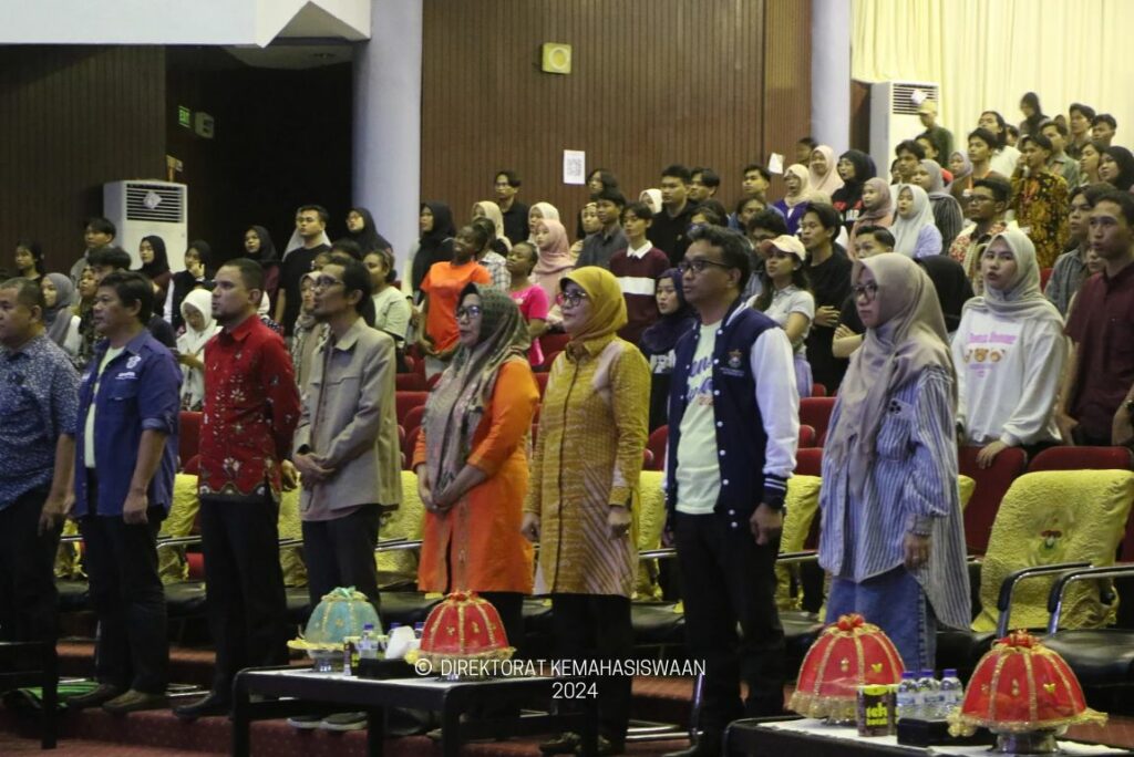 Mahasiswa Unjuk Bakat Seni dan Fotografi di Pensi Unhas 2024