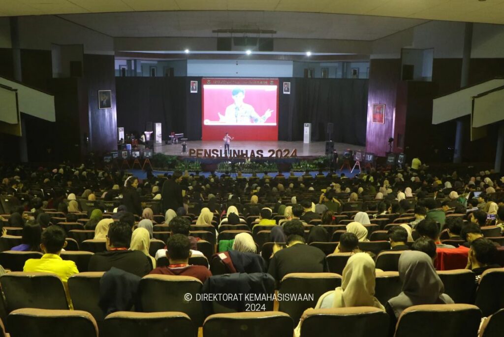 Mahasiswa Unjuk Bakat Seni dan Fotografi di Pensi Unhas 2024