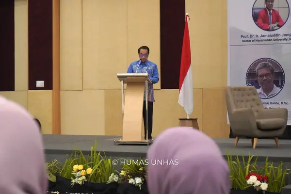 Unhas Selenggarakan Konferensi Internasional ICOS, Bahas Keseimbangan Lingkungan dan Masyarakat (4)