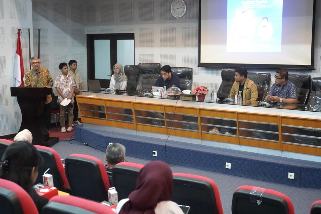 Kuliah Tamu Unhas Bahas Keterbukaan Informasi Publik Bersama Wakil Ketua KIP