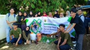 TEKNOLOGI PAKAN KOMPLIT PADA TERNAK RUMINANSIA DI DESA MONCONGLOE LAPPARA KECAMATAN MONCONGLOE KABUPATEN MAROS