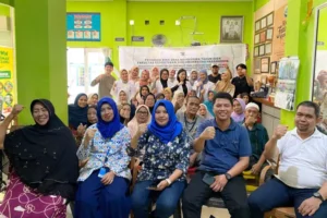 Tingkatkan Kualitas Hidup Lansia, FKG Unhas Gelar Program Bina Desa di Kelurahan Pattingaloang