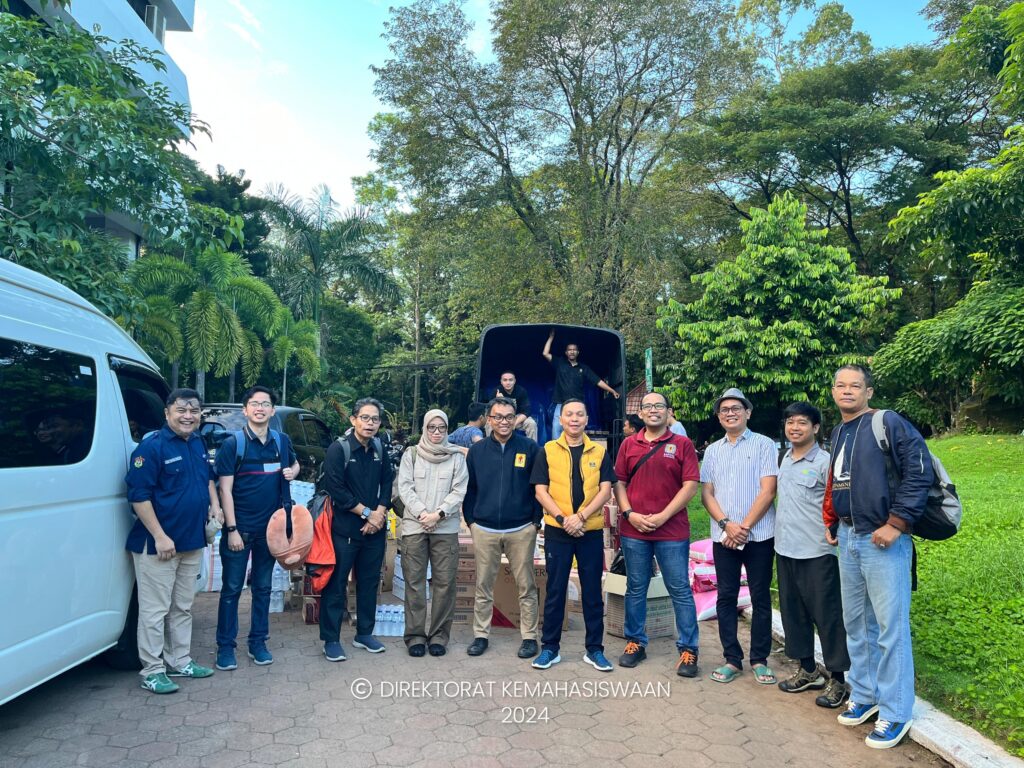 Unhas Berangkatkan Lagi Tim Ketiga Tanggap Darurat dan Bantuan Logistik ke Luwu dan Sidrap