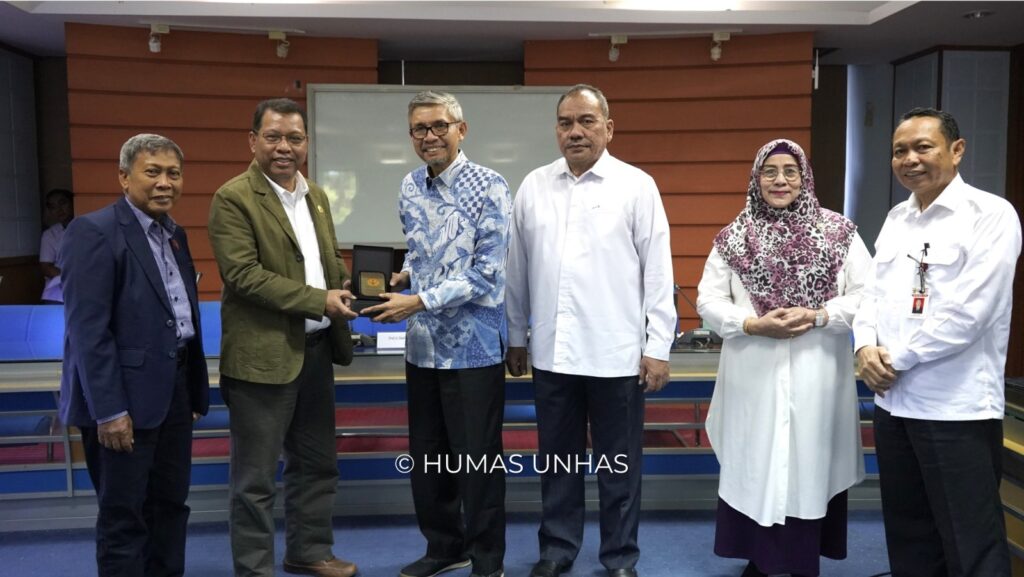 Unhas Terima Universitas Tadulako Studi Tiru Menuju Status PTNBH