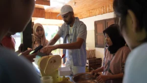 Peserta ICP Unhas 2024 Belajar Memasak Olahan Makanan Berbahan Dasar Rumput Laut