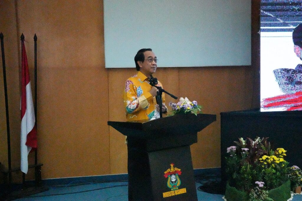 Hadiri Peluncuran Buku Lontara Duri, Rektor Unhas Jejak Warisan Sejarah Tak Ternilai