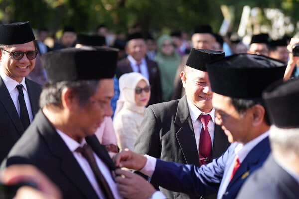 Sivitas Akademika Unhas Selenggarakan Upacara Peringatan Hari Proklamasi Ke-79 RI