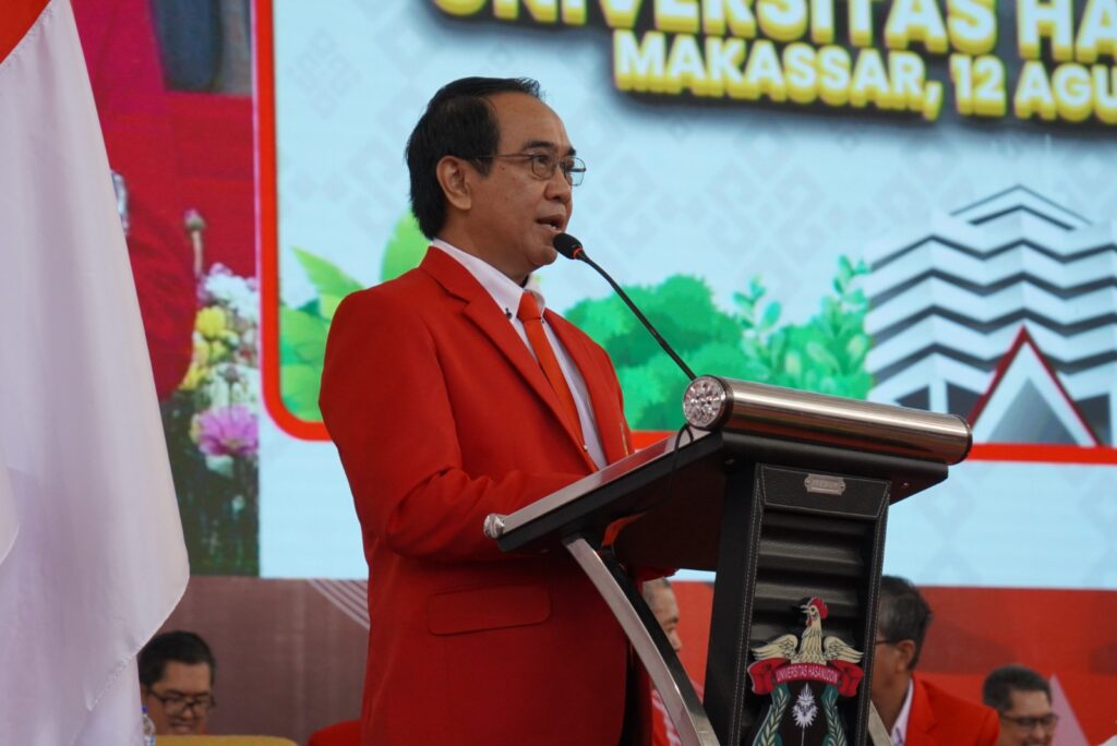 Unhas Selenggarakan Prosesi Penerimaan Bagi 9.105 Mahasiswa Baru Jenjang Sarjana dan Sarjana Terapan