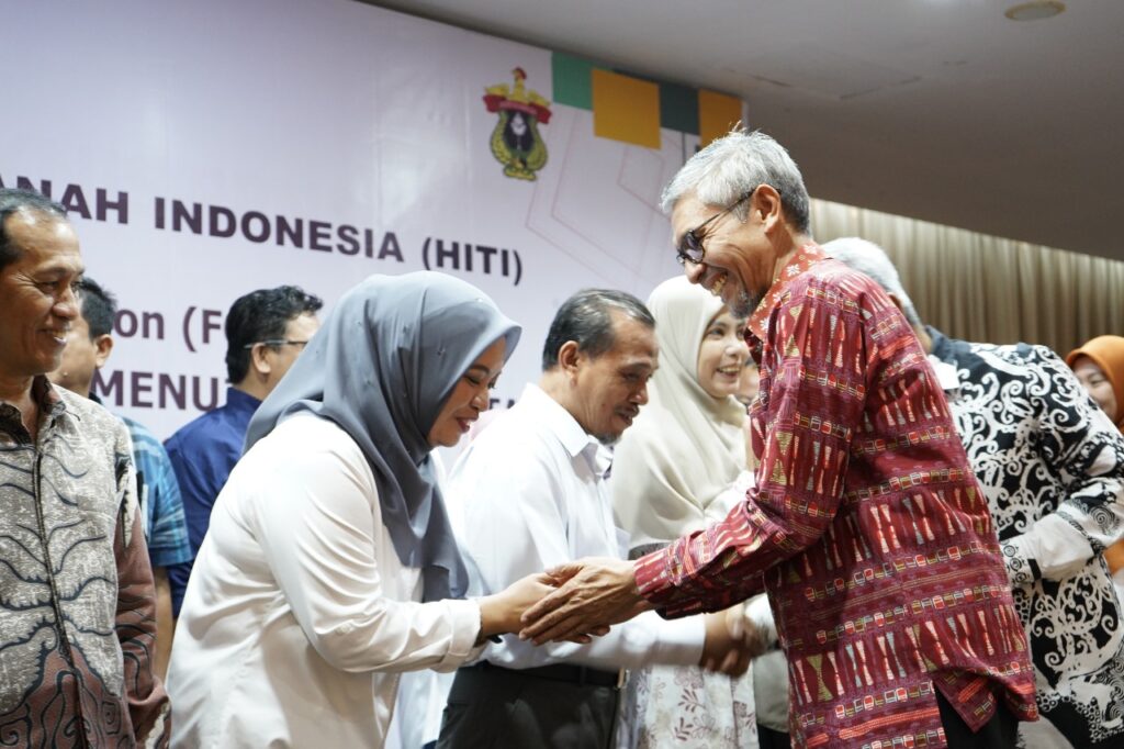 Dilantik Pengurus HITI Komda Sulselbar, Dosen Unhas Ketua Umum