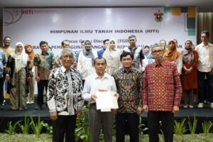 Dilantik Pengurus HITI Komda Sulselbar, Dosen Unhas Ketua Umum