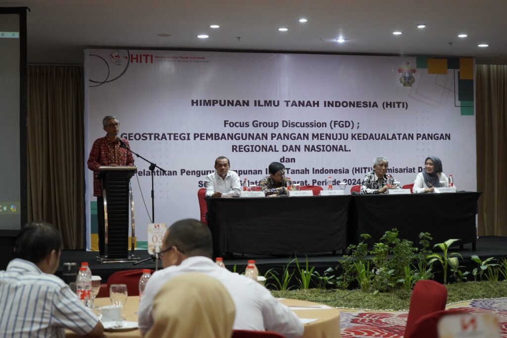 Dilantik Pengurus HITI Komda Sulselbar, Dosen Unhas Ketua Umum
