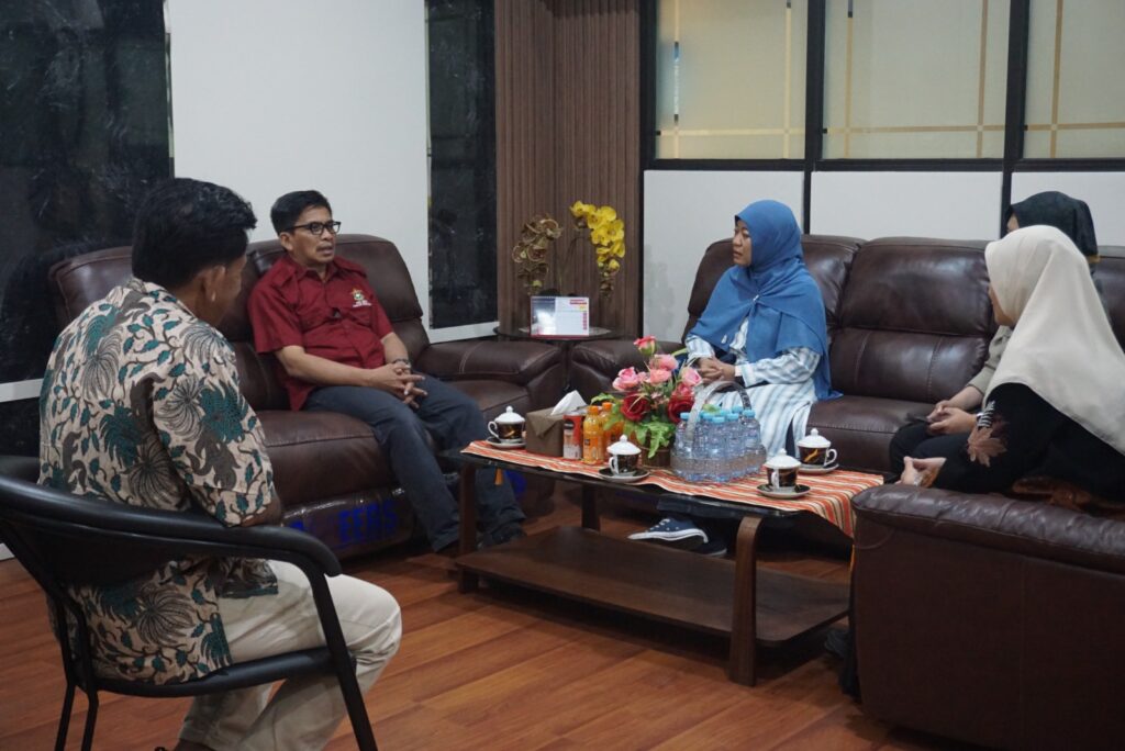 Fakultas Kehutanan Unhas Terima Kunjungan Ditjen PKTL KLHK Bahas Monitoring Kegiatan Kerja Sama Bidang Planologi dan Tata Lingkungan