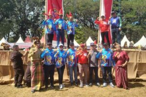 Fun Walk Dies Unhas ke-68 Dimeriahkan Tarian Kolosal dan Rektor Baca Puisi di Pinisi