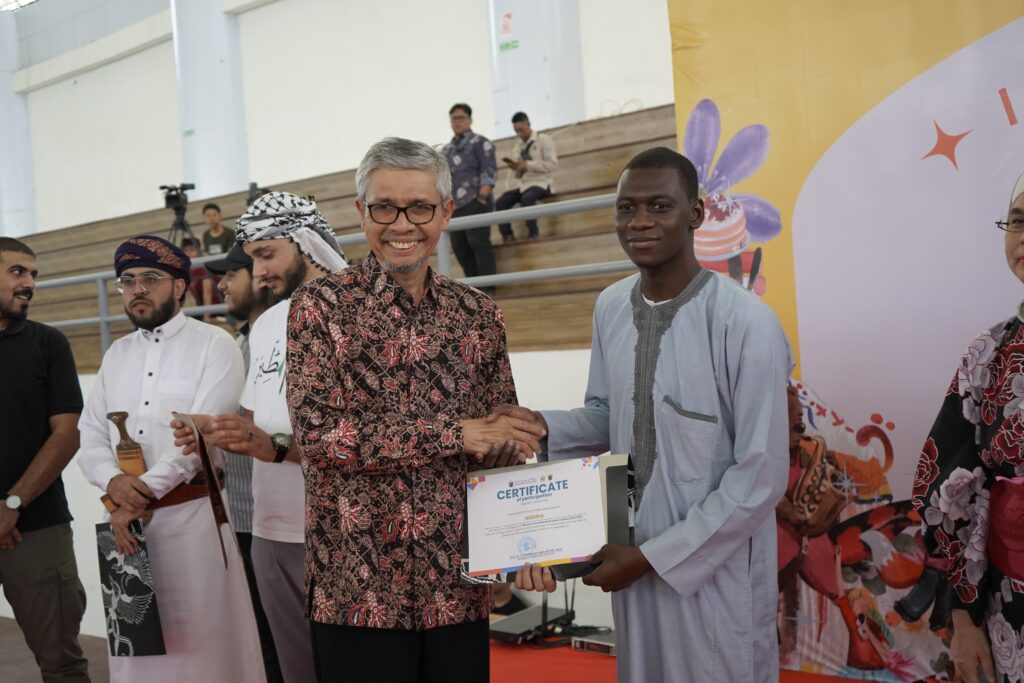International Student Festival 2024 Unhas: Perkuat Interaksi Global Melalui Budaya