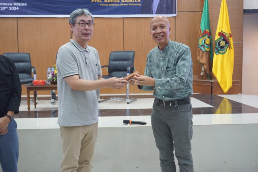 Kuliah Umum Fakultas Kehutanan Unhas Hadirkan Narasumber dari Ehime University, Jepang