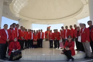 Rangkaian Dies Natalis Ke-68, Pimpinan Unhas Lakukan Ziarah Makam Sultan Hasanuddin dan Pekuburan Sivitas Akademika