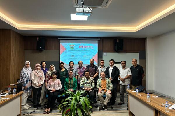 Unhas dan Murdoch University Gelar Workshop Internasional tentang Low Carbon Building Material