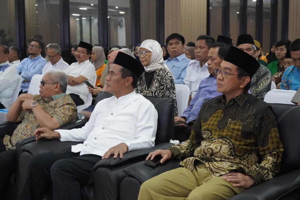 24 Mahasiswa Unhas Terima Beasiswa AAS Foundation