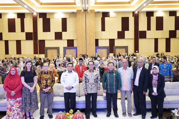 FKM Unhas Gelar The 1st International Conference on Health Policy and Public Health (ICHP-PH) 2024
