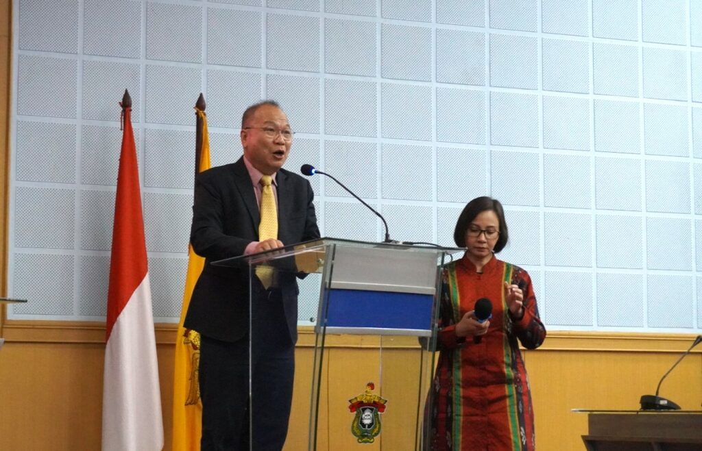 Hadirkan Kuliah Umum. Prof Woo Ajak Unhas Kerjasama untuk Wujudkan Ekonomi Hijau