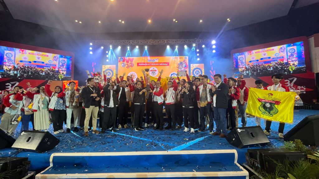 Tim PIMNAS Unhas Raih Juara Umum di PIMNAS Ke-37 UNAIR, Rektor Truly Champion (2)