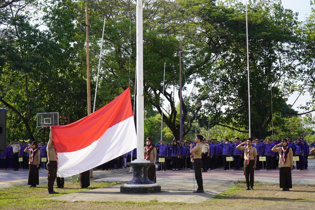 Unhas Selenggarakan Upacara Bendera Peringati Hari Sumpah Pemuda ke 96 Tahun 2024