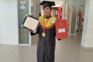 IPK 4,00, Dr. Maria Loihala Raih Gelar Doktor dengan Penelitian Stunting Berbasis Kearifan Lokal