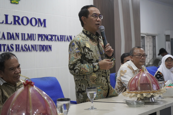 Lakukan Kunjungan Fakultas, Rektor Unhas Berikan Motivasi dan Semangat Kerja bagi Sivitas Akademika FMipa