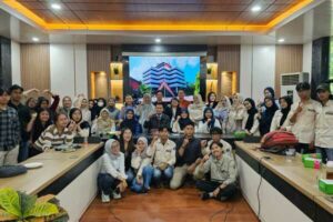 ProdiRekayasaKehutananUnhasGelarKuliahUmumBahasPemanfaatanKeanekaragamanHayati