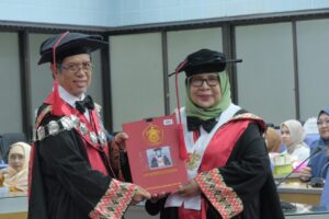 Unhas Kukuhkan Tiga Guru Besar Baru dari Fakultas Pertanian dan Fakultas Ilmu Budaya