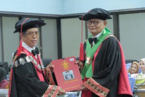 Unhas Kukuhkan Tiga Guru Besar Baru dari Fakultas Pertanian dan Fakultas Ilmu Budaya