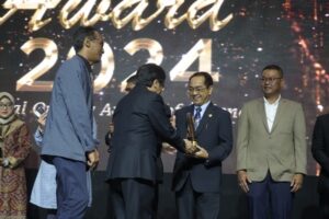Unhas Pertahankan Emas SNI Award 2024, Bukti Pelayanan Pendidikan Berkualitas