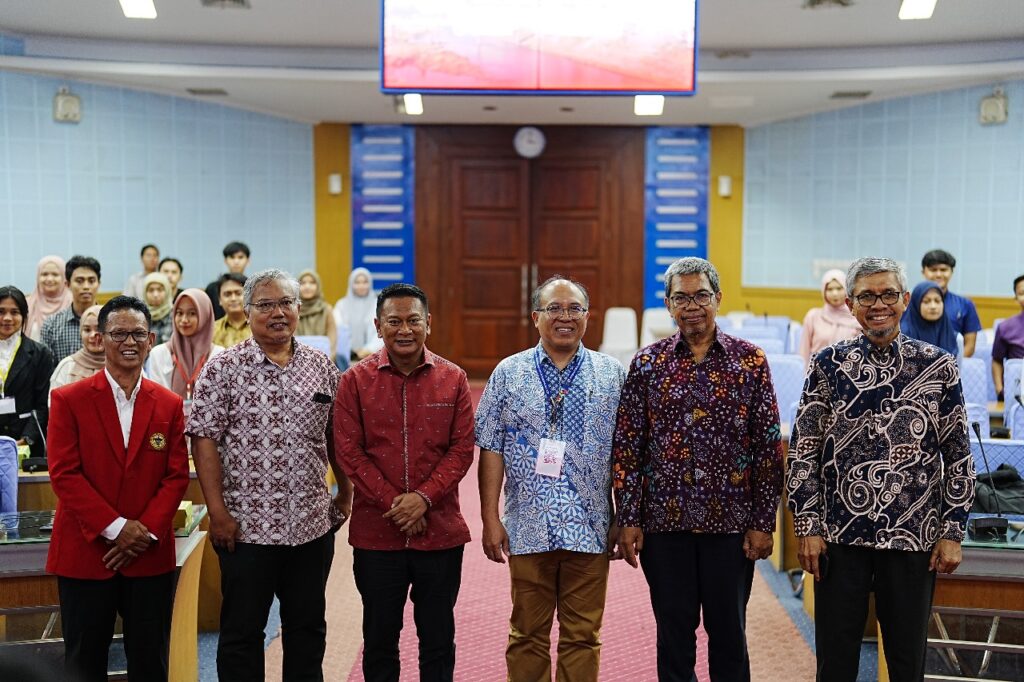 Unhas Selenggarakan Kuliah Umum Hadirkan Narasumber Jepang, Bahas Peluang Beasiswa dan Kolaborasi Riset Internasional