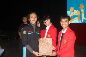 Mengejar Lomba untuk Bayar UKT, Asri Akhirnya Raih Beasiswa KIP-K di Unhas
