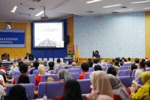 Menteri Kebudayaan Ajak Rektor Unhas Jadikan Leang-leang Sebagai Icon Unhas