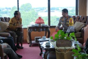 Rektor Unhas Sambut Kunjungan Kapolrestabes Makassar yang Baru, Bahas Peluang Kerja Sama untuk Keamanan Kampus